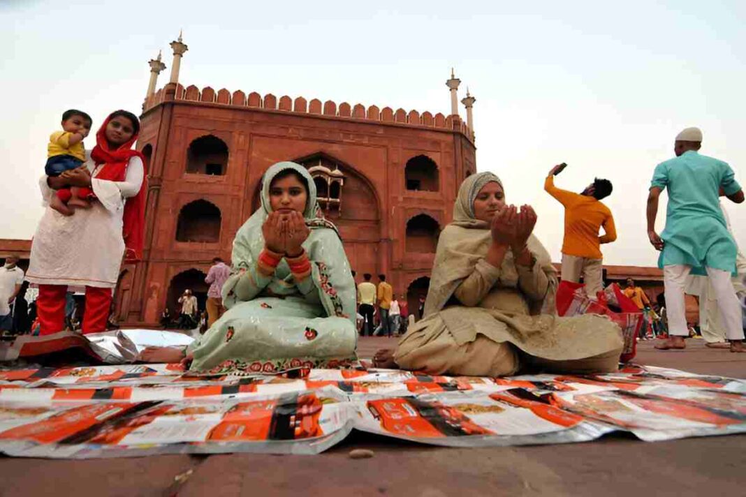 The Role of Women in Islamic Scholarship and Society