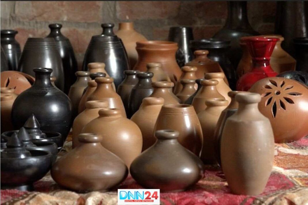क्या है निज़ामाबाद के काले बर्तनों के चमक का राज़?