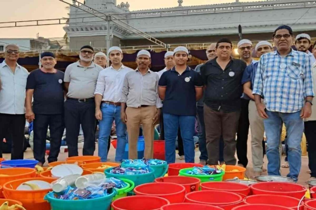 Unity Beyond Faith: The Inspiring Iftar Tradition at Sufidar Temple 