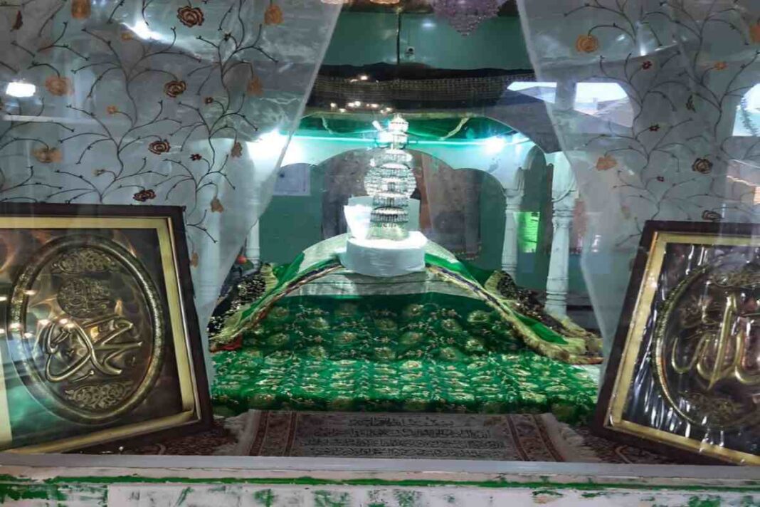 The Virtuous Days of Reshi Moul: Honoring a Sufi Saint through Vegetarianism in South Kashmir 