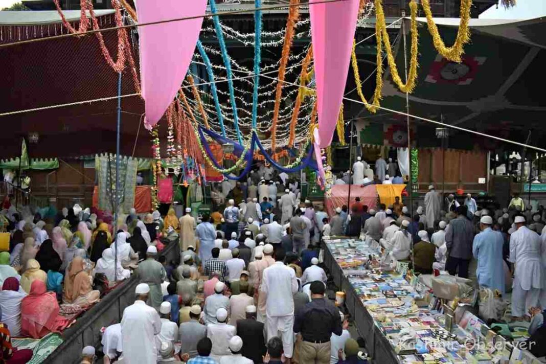 Kashmir's Heartwarming Tale of Religious Harmony