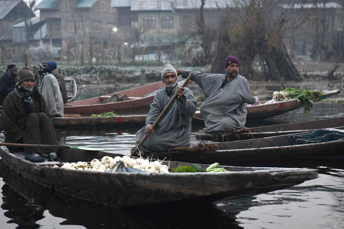 डल झील: कश्मीर की सांस्कृतिक धरोहर और तैरता हुआ संसार