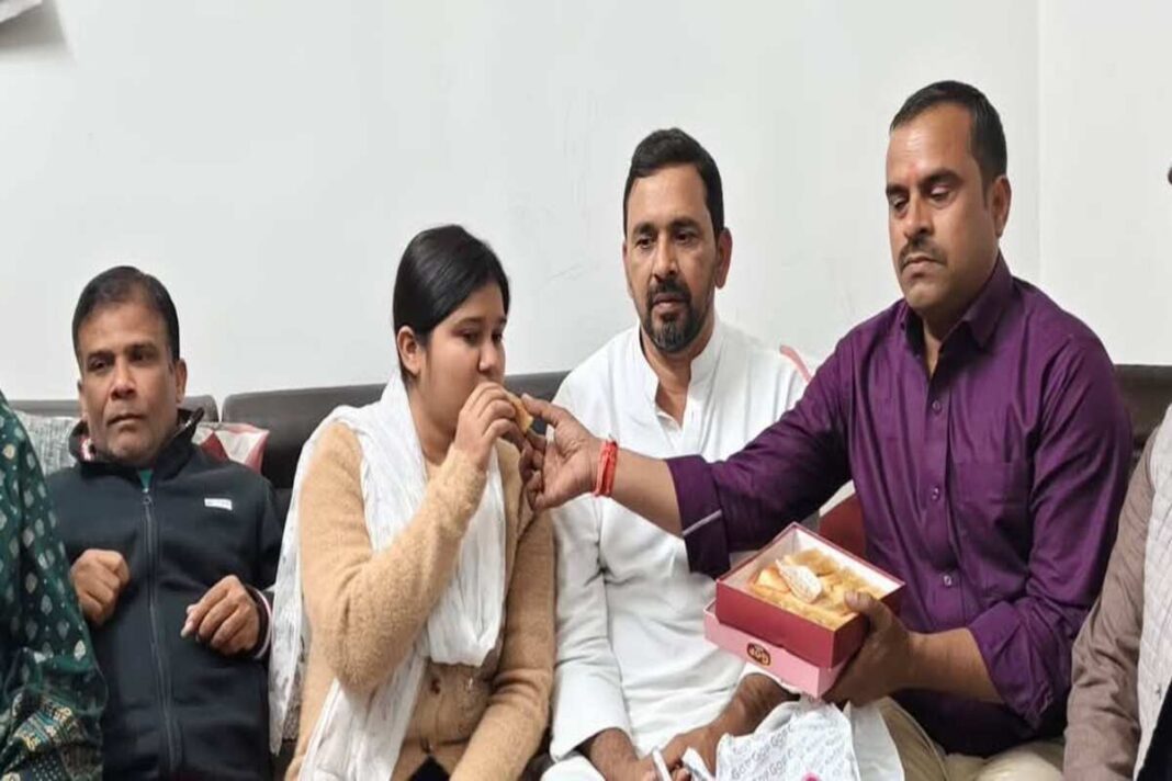 पिता की मेहनत और आयशा अंसारी की लगन ने पूरा किया डिप्टी कलेक्टर बनने का सपना