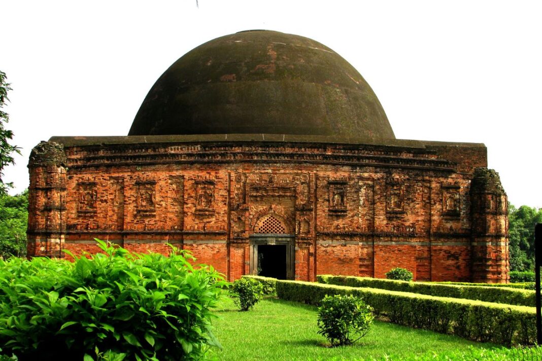 Eklakhi Mausoleum: Pandua’s One Lakh Rupee Royal Secret