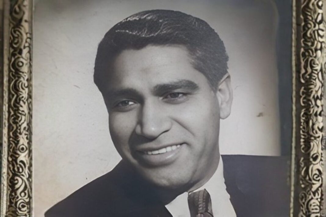 A. D. Azhar: A shy pen in a noisy century