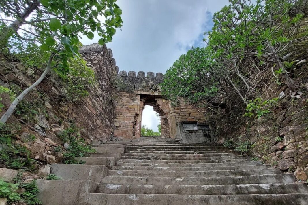Vijaygarh Fort